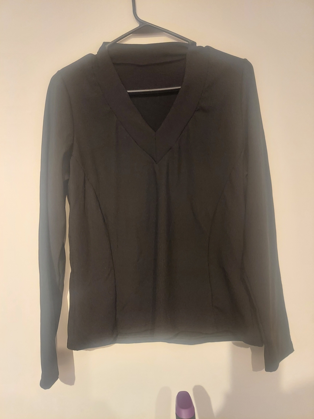 Women's Black V-Neck Long Sleeve Tunic Top